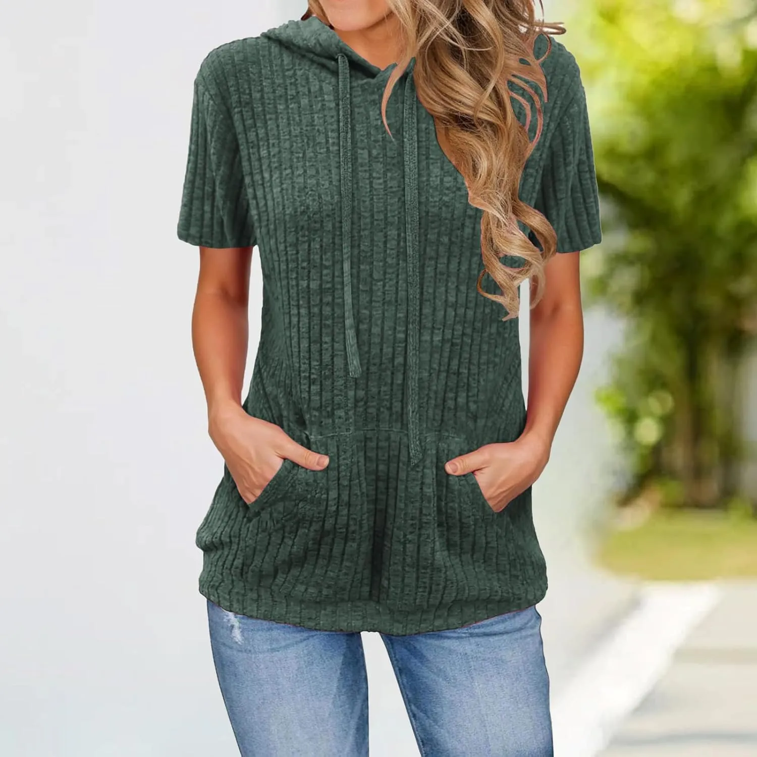 Short Sleeve Hoodies for Women Pullover Oversized Sweatshirts Trendy Casual Shirts Tunic Tops with Kangaroo Pocket