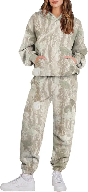 Women's Camo Sweatsuit Set - 2 Piece: Oversized Maple Leaf Print Hoodie & Sweatpants
