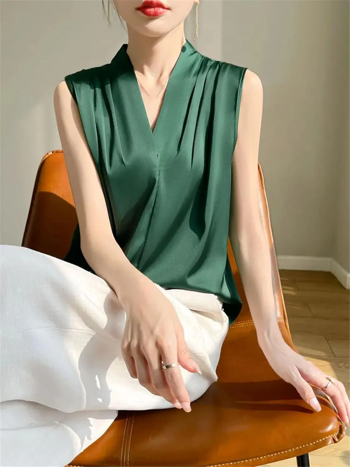 Women's Lightweight Satin Tank Top & Camisole Summer Breathable V-Neck Sleeveless Vest Casual Smooth Model Silky Work Blouse